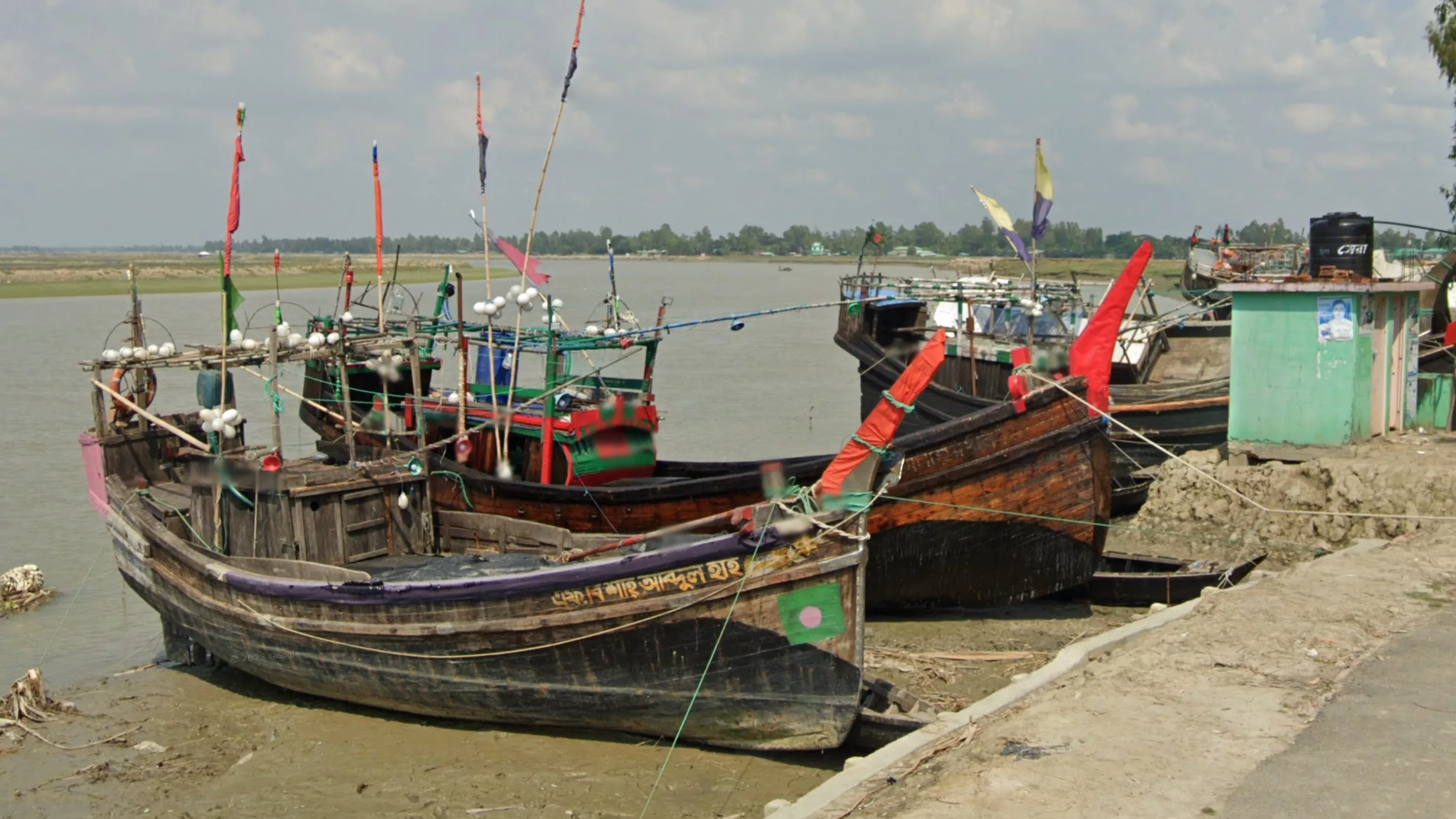 Boomerang-Prow Boats