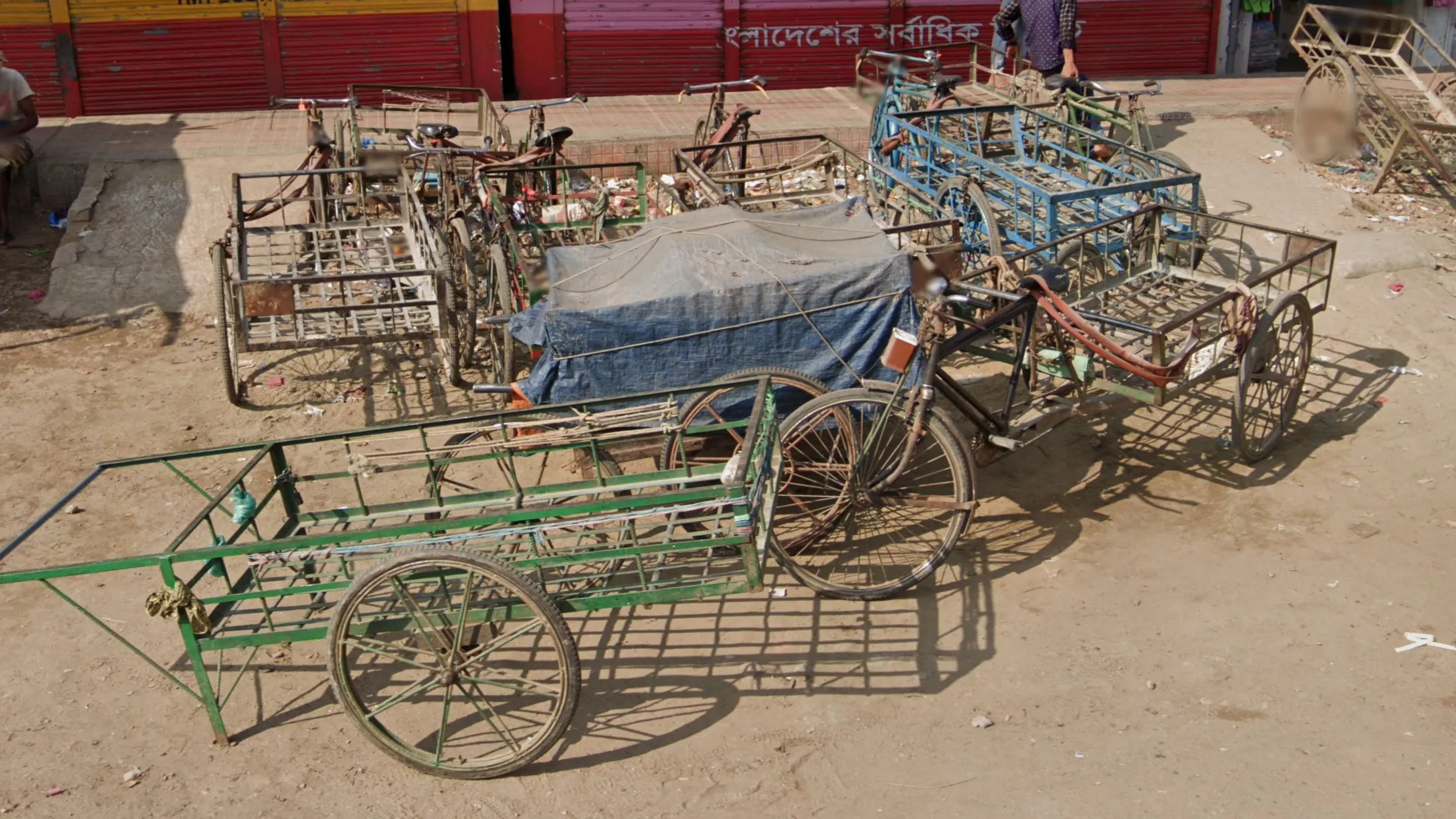 Metal Carts and Cycle Rickshaws