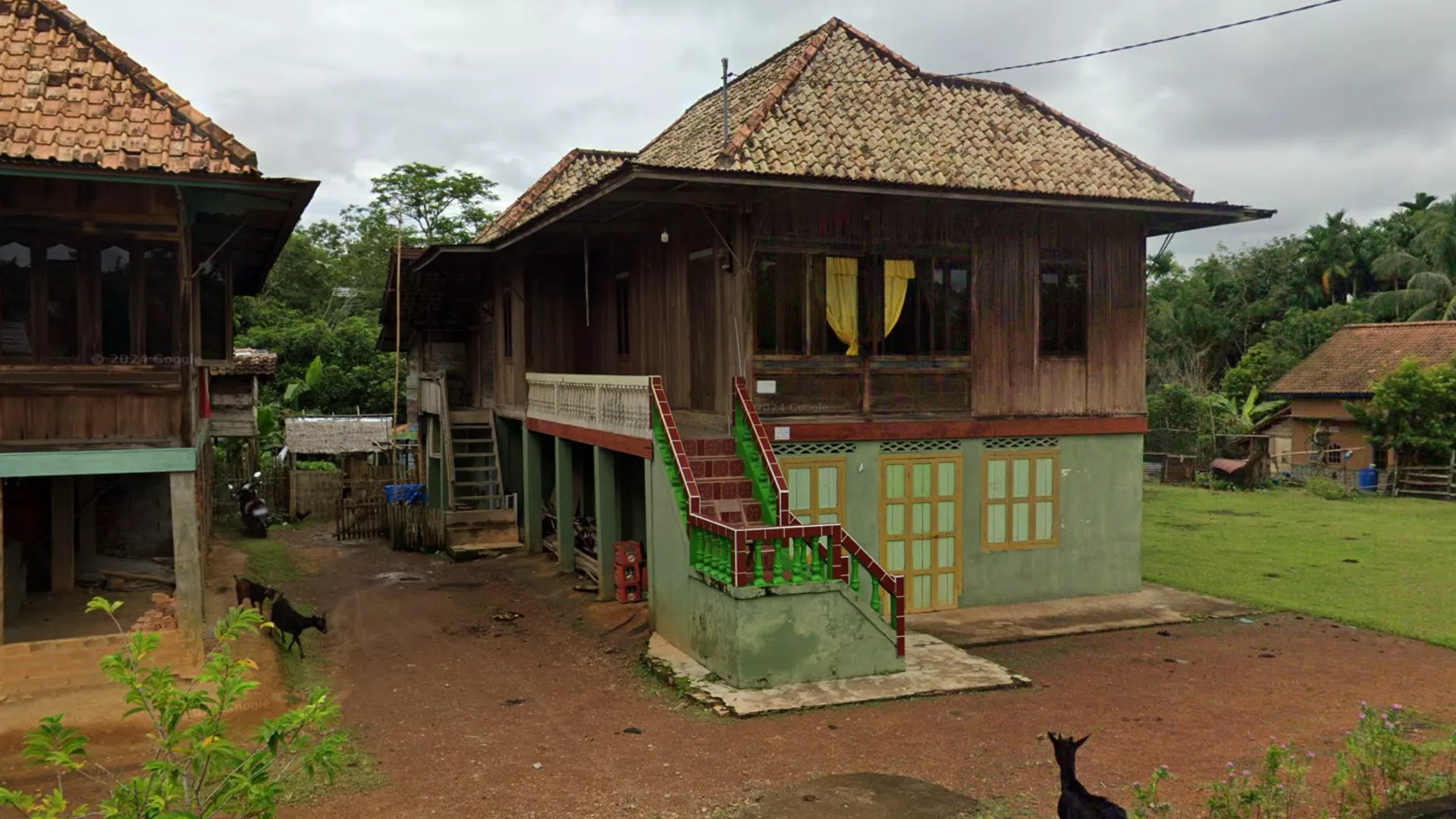 Tiled Multiple Window Houses
